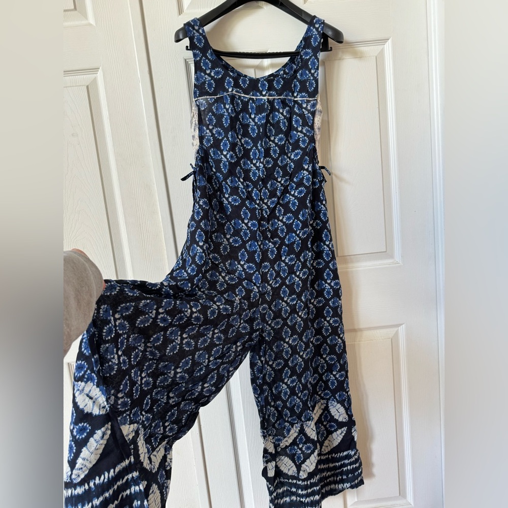 Beautiful gauzy Anthropologie jumpsuit xs
